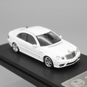 MK 1:64 For Benz E63 W211 Classic Sports Sedan Model Diecast Metal Car Model