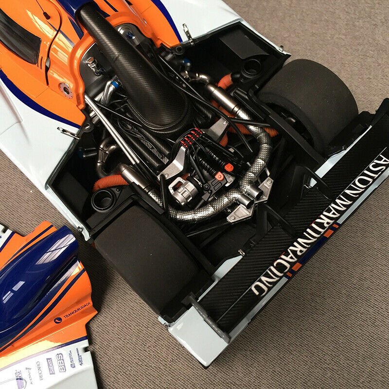 Autoart 1:18 Scale LOLA Aston Martin LMP1 2009 GULF Racing Car Model
