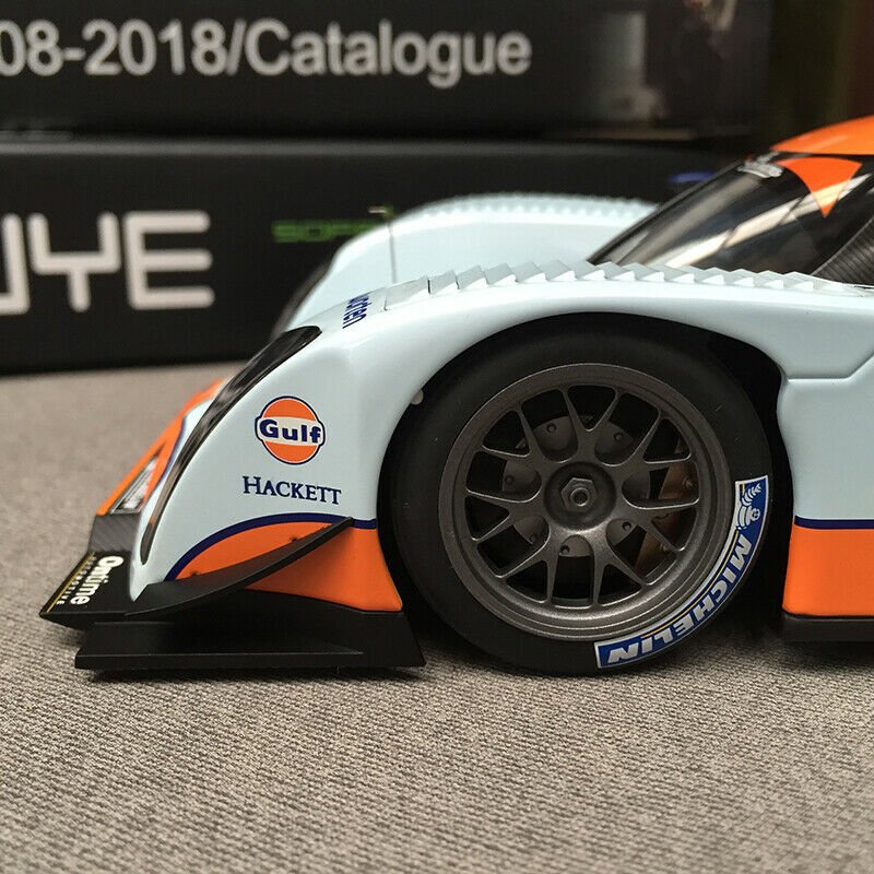 Autoart 1:18 Scale LOLA Aston Martin LMP1 2009 GULF Racing Car Model