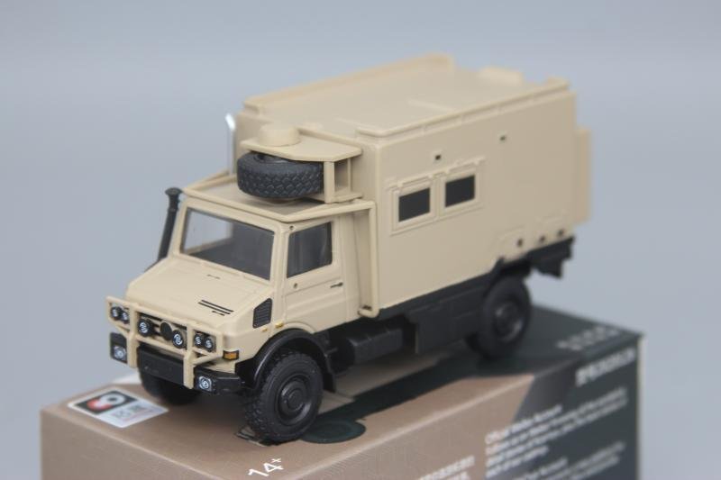 1:64 For benz Unimog U4000 model gift collection