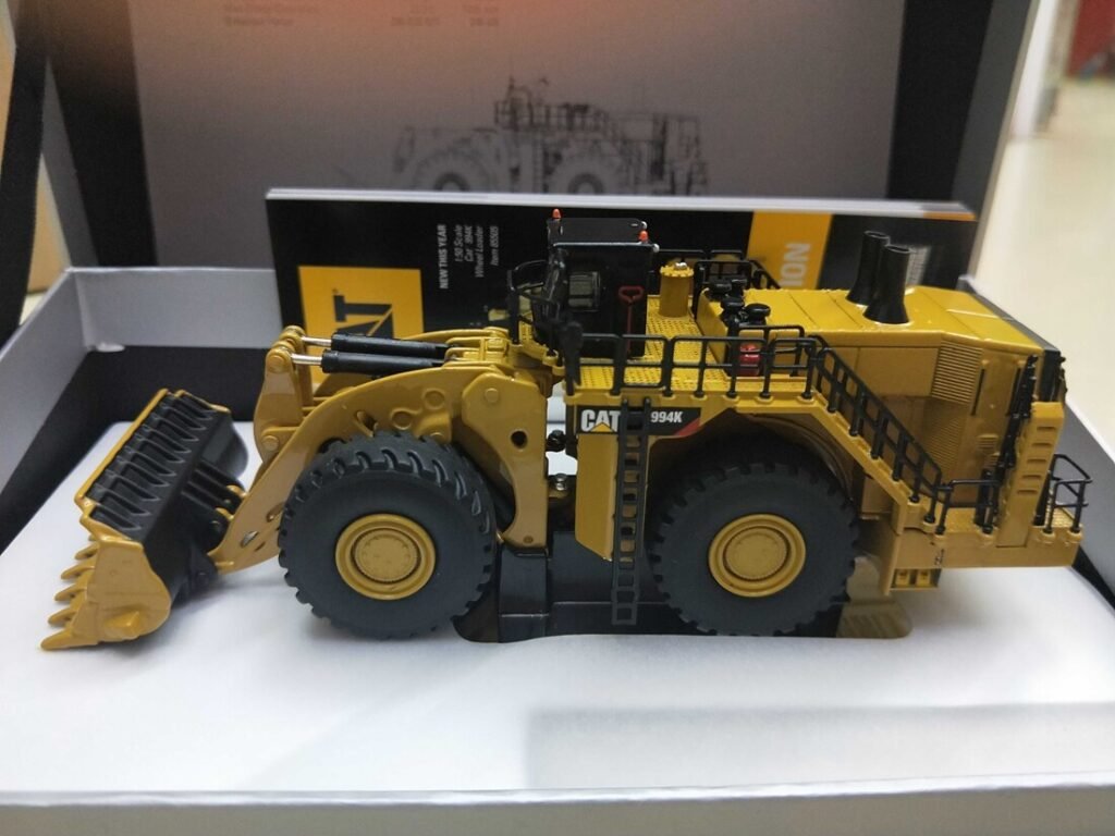 DM 1:125 For Cat 994K Loader Alloy Vehicle Forklift Model 85535 Gifts Souvenir