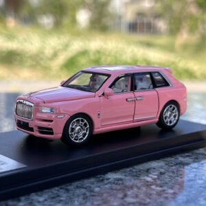 DCM 1:64 Scale Rolls-Royce Curinan Extended Car Model SUV