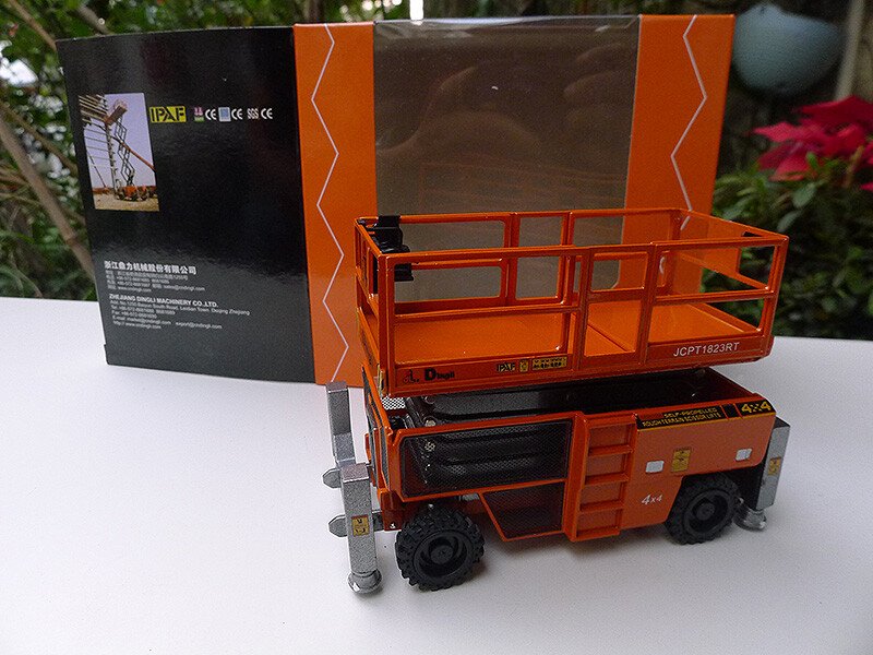 1/40 DINGLI JCPT1823RT SELF PROPELLED ROUGH-TERRAIN SCISSOR LIFTS MODEL