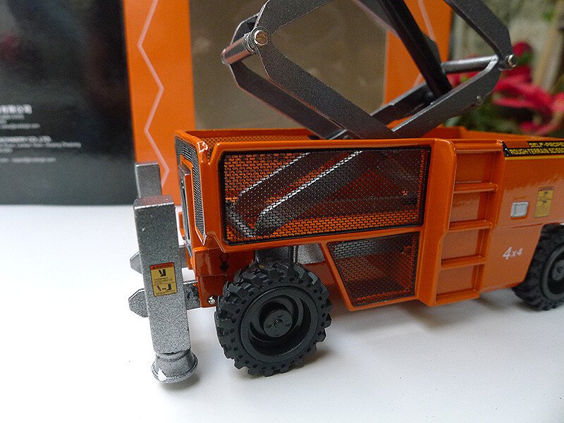 1/40 DINGLI JCPT1823RT SELF PROPELLED ROUGH-TERRAIN SCISSOR LIFTS MODEL