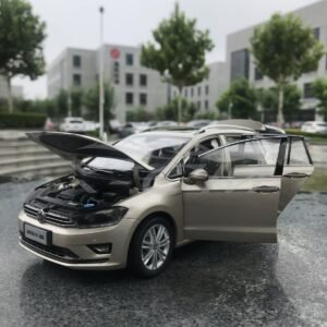 1/18 China VW Volkswagen Golf Sportsvan Diecast Model Gold