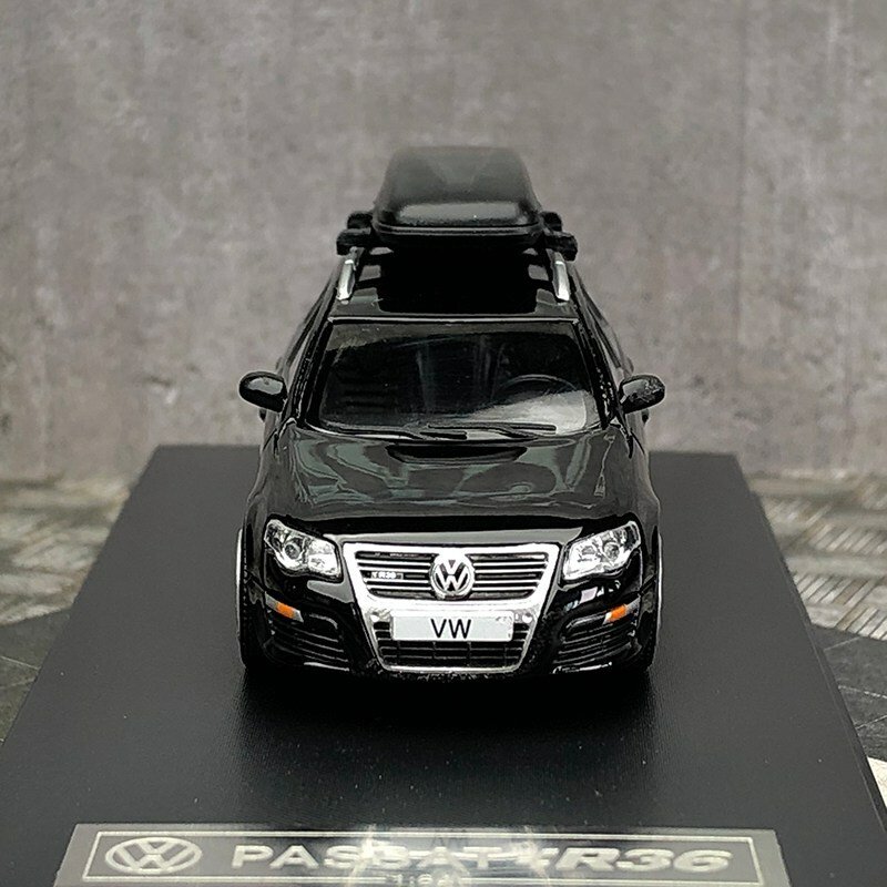 1:64 Passat travel R36 alloy car model