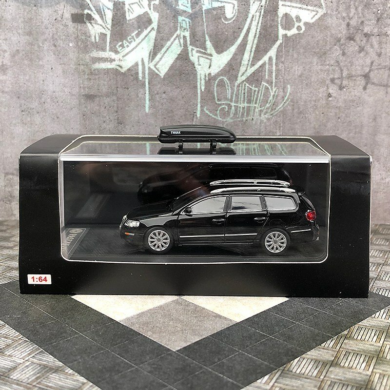 1:64 Passat travel R36 alloy car model