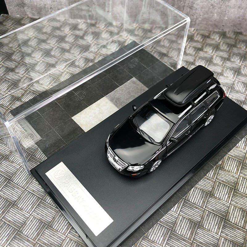 1:64 Passat travel R36 alloy car model