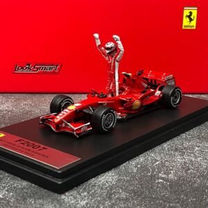 Looksmart 1:43 Ferrari F1 2007 China Station Kimi Raikkonen with doll car model - 图片 2