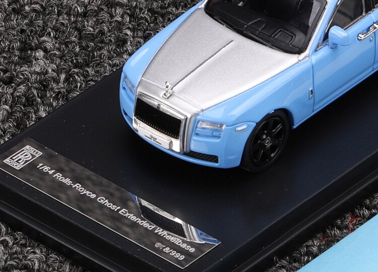 DCM 1:64 Scale Rolls-Royce Ghost Extended Blue Car Model