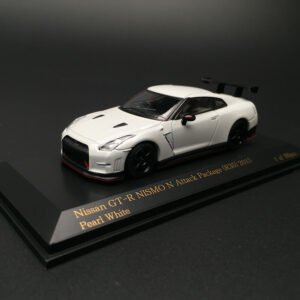 Carnel 1:64 Nissan GTR R34 Z-Tune 400R R35 GT3 car model