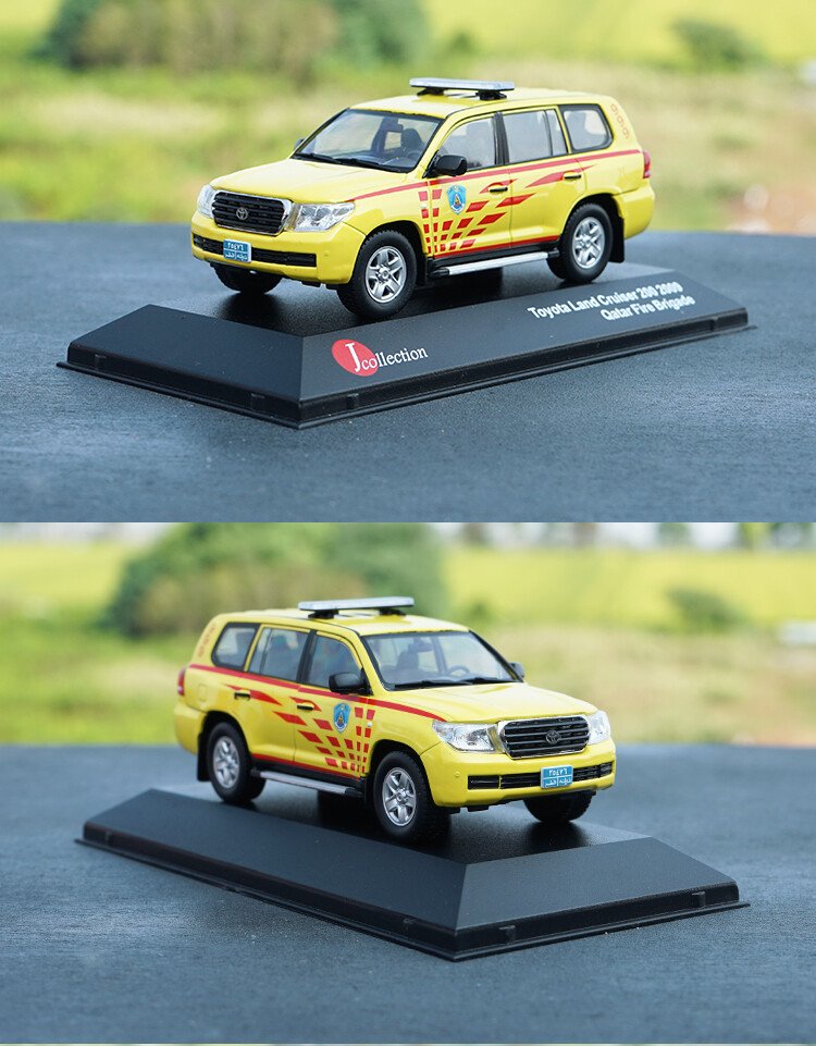1/43 J-Collection Toyota Land cruiser LC200 Qatar fire truck model
