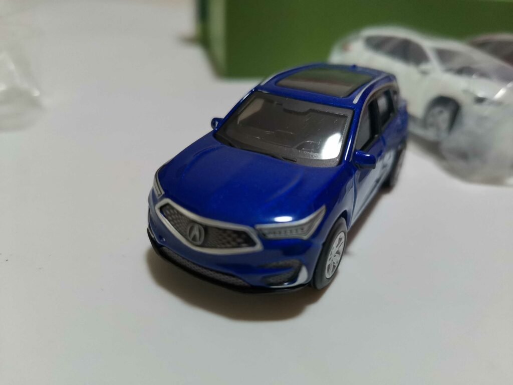 New 1:64 Acura RDX Diecast Model Car