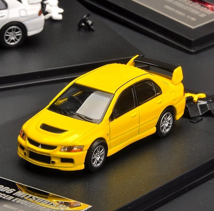 1:64 GOC 2006 Mitsubishi Lancer Evolution IX EVO 9 Diecast Car Model