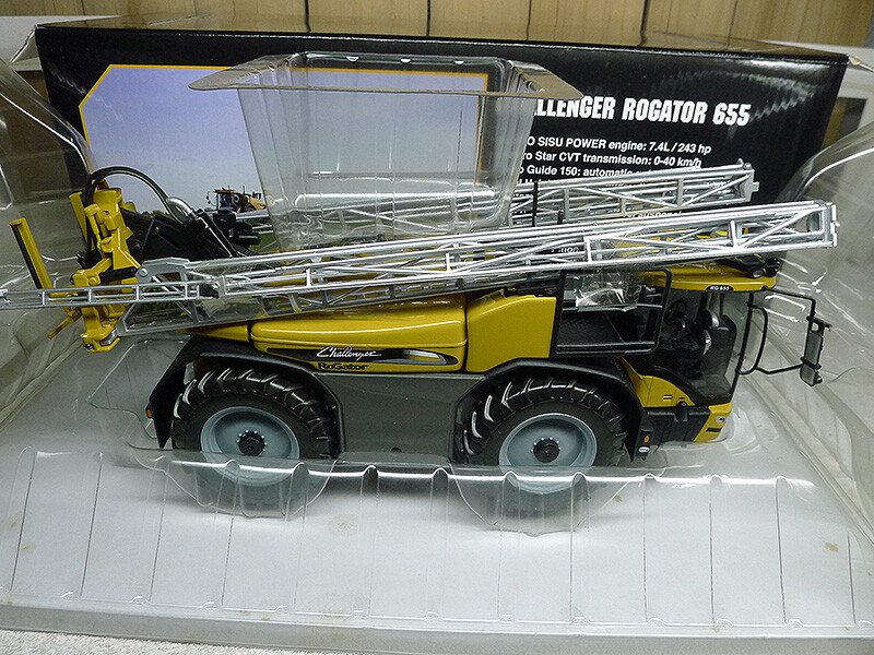 1/32 Challenger 655 Sprayer Agricultural Vehicle Model