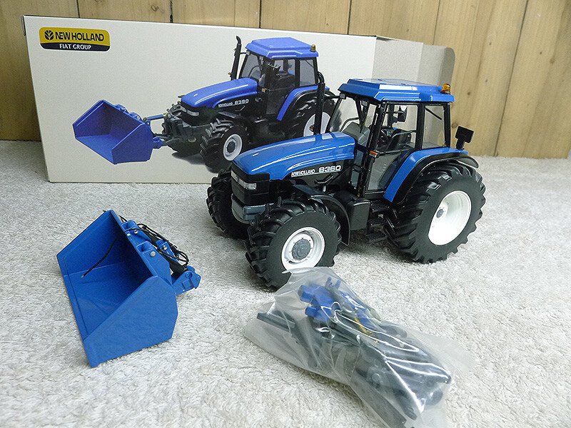 1/32 for Holland 8360 Metal Shovel Construction Vehicle Tractor Model