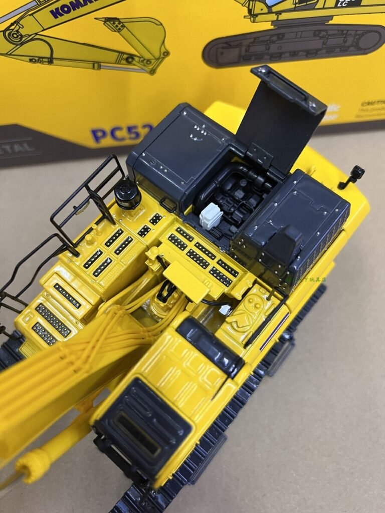 1:43 For KOMATSU PC520LC-11M0 Excavator Alloy model Gifts