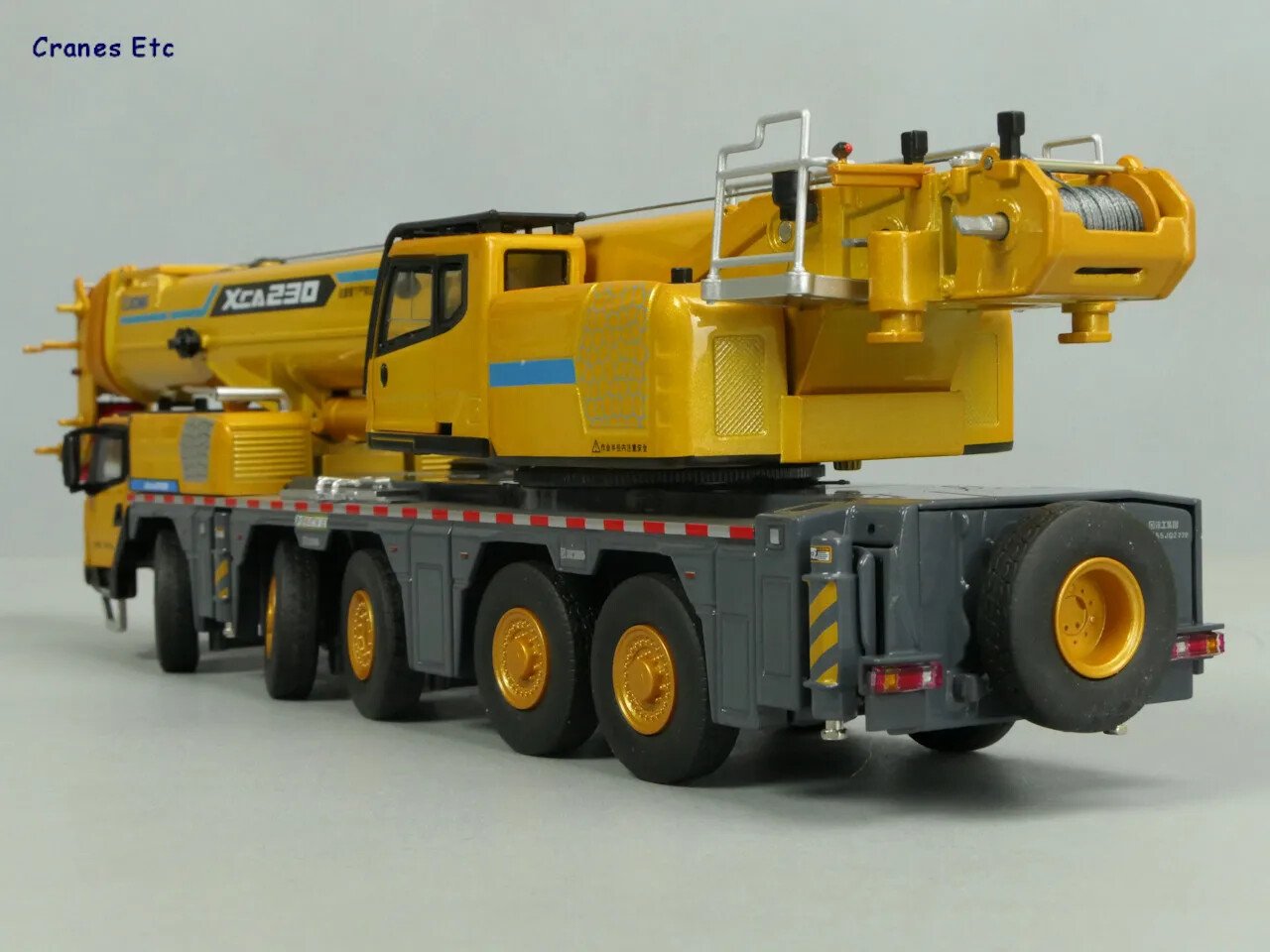 1:50 XCMG XCA230 Mobile Heavy Crane Truck Engineering Machinery DieCast Model - 图片 2