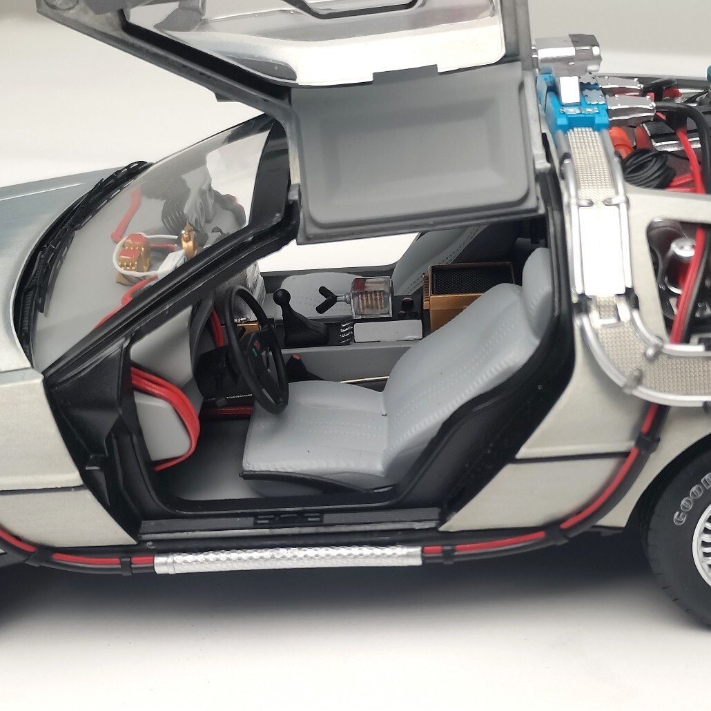 1/18 Hot Wheels Elite Back To The Future Time Machine Delorean Car Model BCJ97 - 图片 4