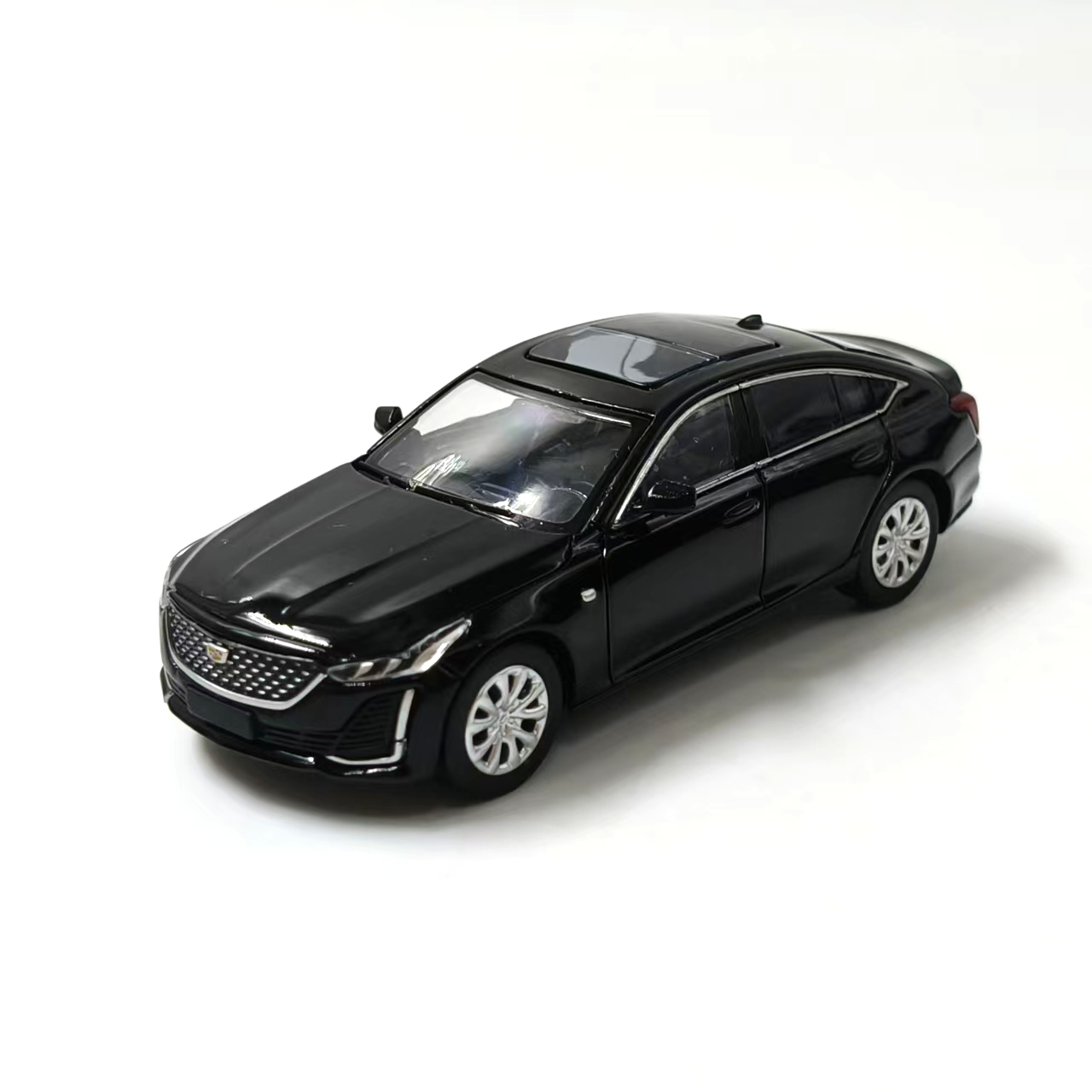 1:64 for Cadillac CT5 alloy car model simulation - 图片 1