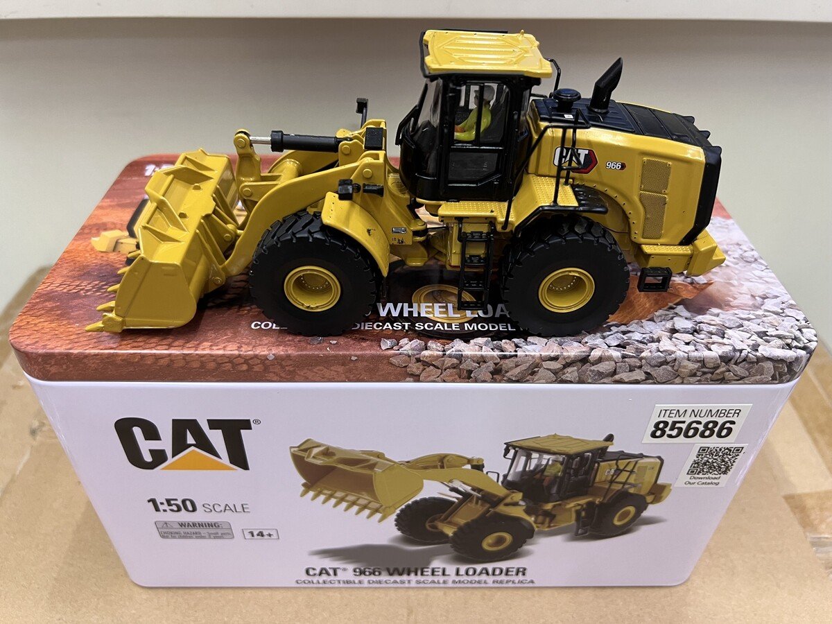 DieCast Masters Cat 966 Wheel Loader 1/50 Scale Metal Model 85686 - 图片 4