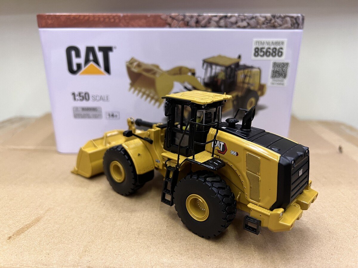 DieCast Masters Cat 966 Wheel Loader 1/50 Scale Metal Model 85686 - 图片 5