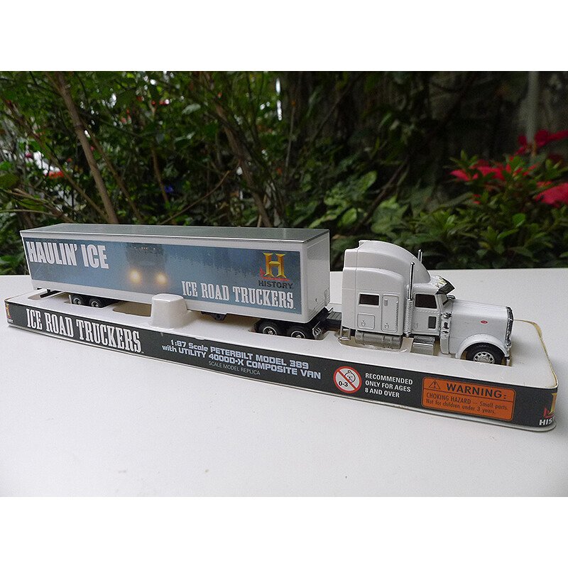 1:87 Haulin Ice Road Truckers 1605 New Holland T7.315 Blue Power Truck Model