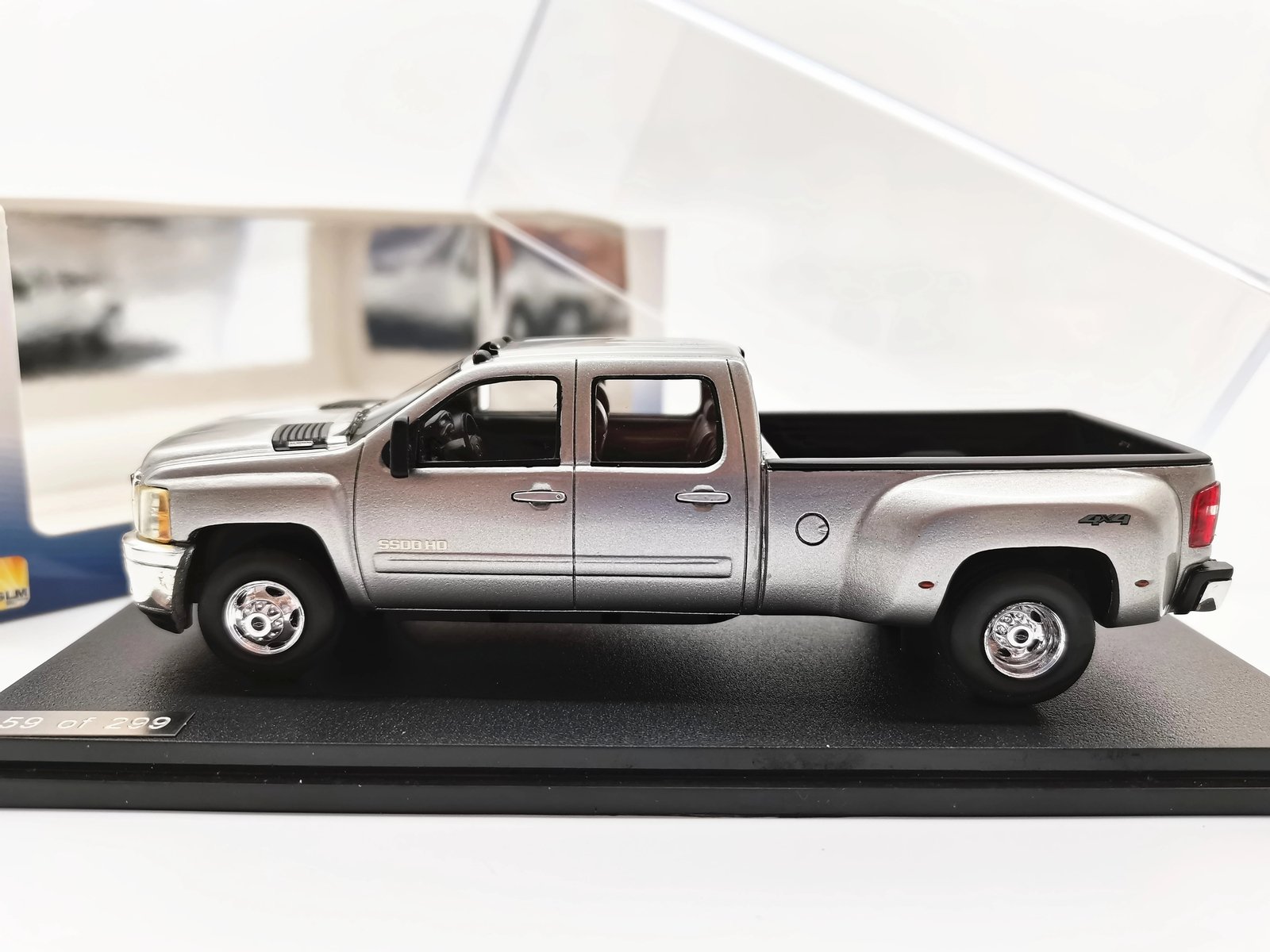 GLM 1/43 For Chevrolet Silverado 3500HD 4x4 pick-up truck Model Toys - 图片 5