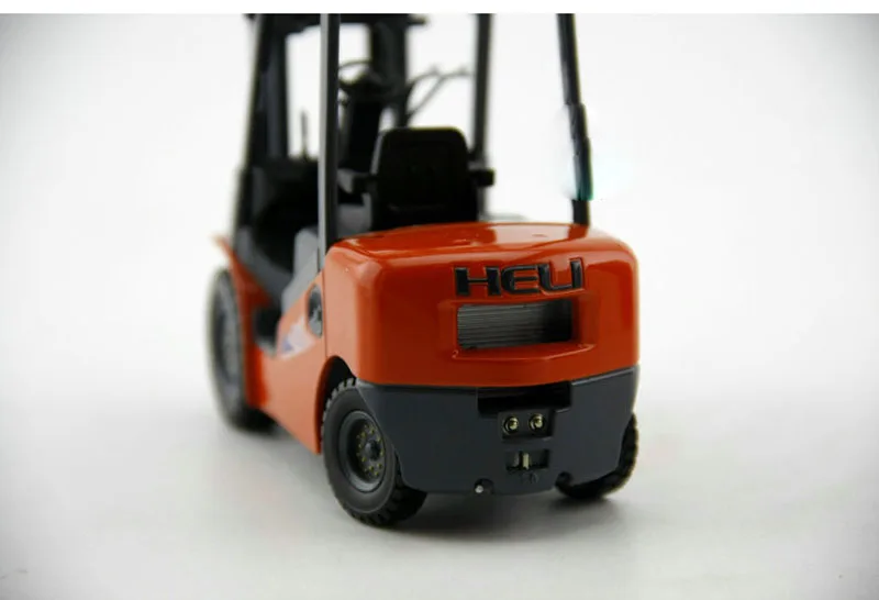 1:25 Heli H2000 CPCD30 Fuel Forklift Battery Stacker Alloy Engineering Vehicle Model Souvenir Ornaments Display