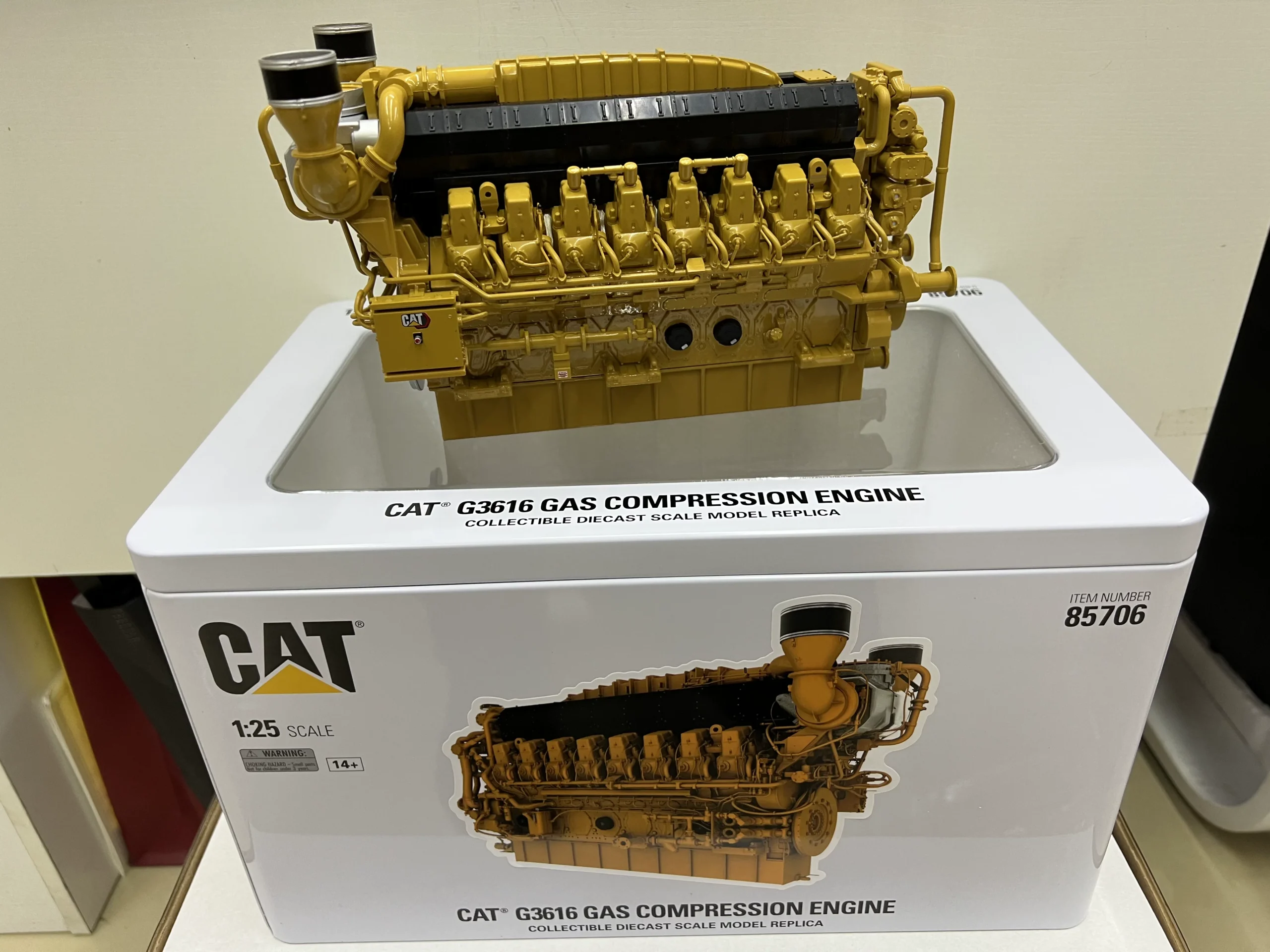 DM 1??25 CAT G3616 GAS Caterpillar engine generator combination gold engine model 85706 - 图片 1