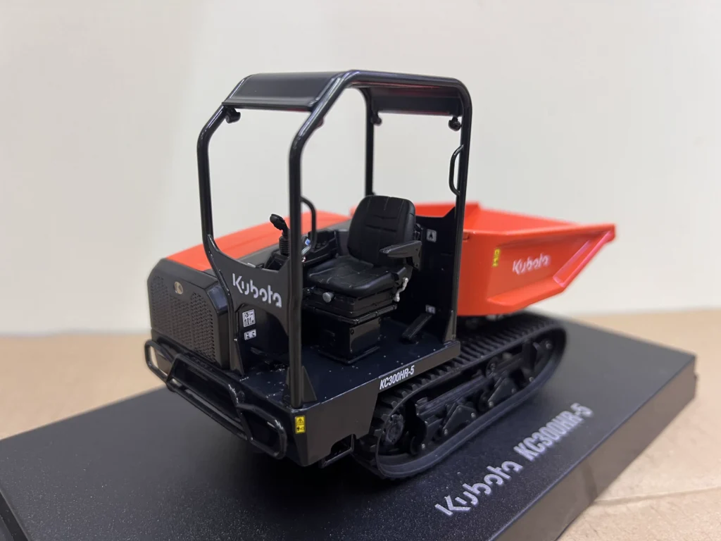 UH 1:24 KUBOTA KC300HR-5 Kubota Crawler Dump Truck Alloy Model 8155