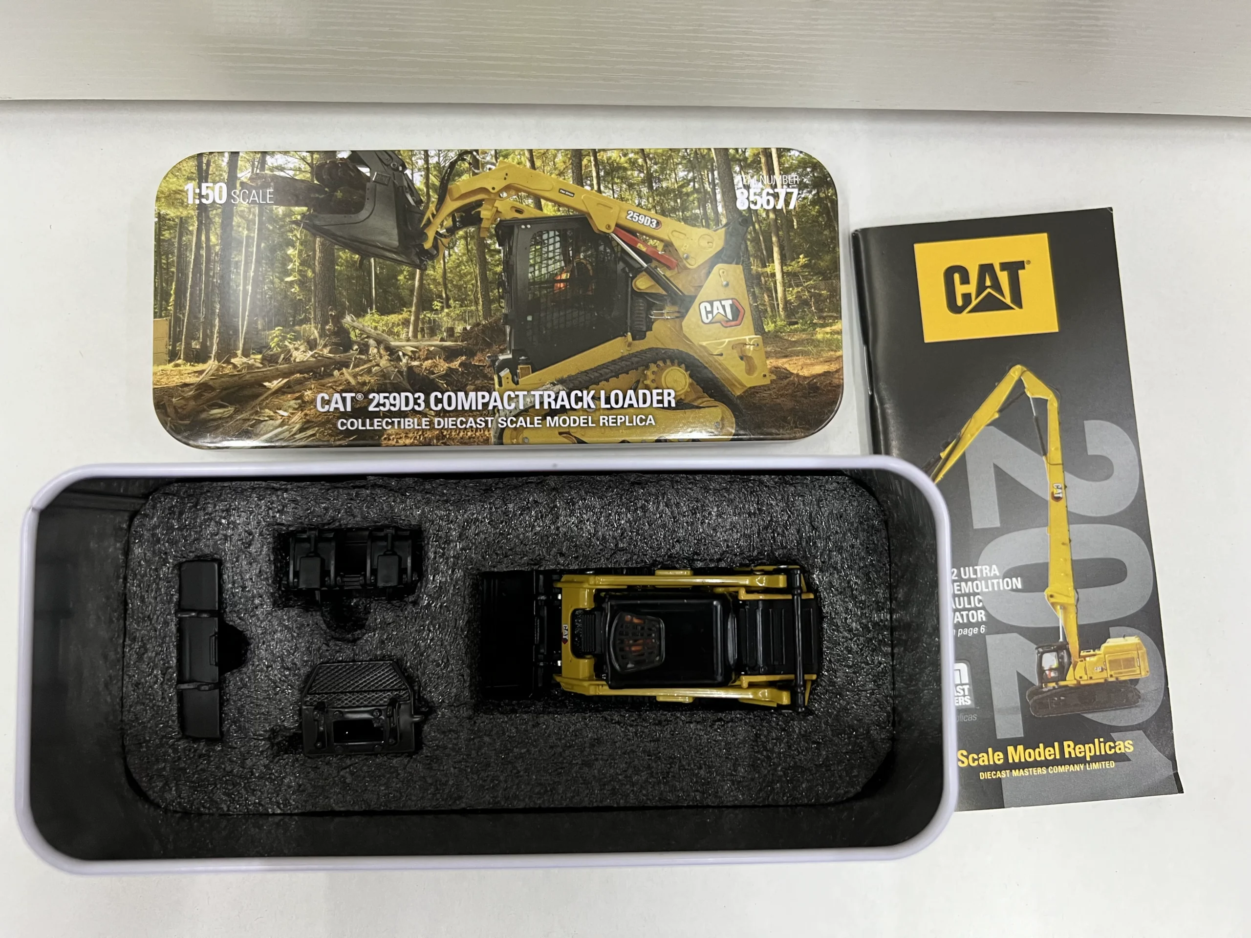DM 1:50 CAT 259D3 Caterpillar Compact Track Loader Alloy Model 85677 - 图片 3