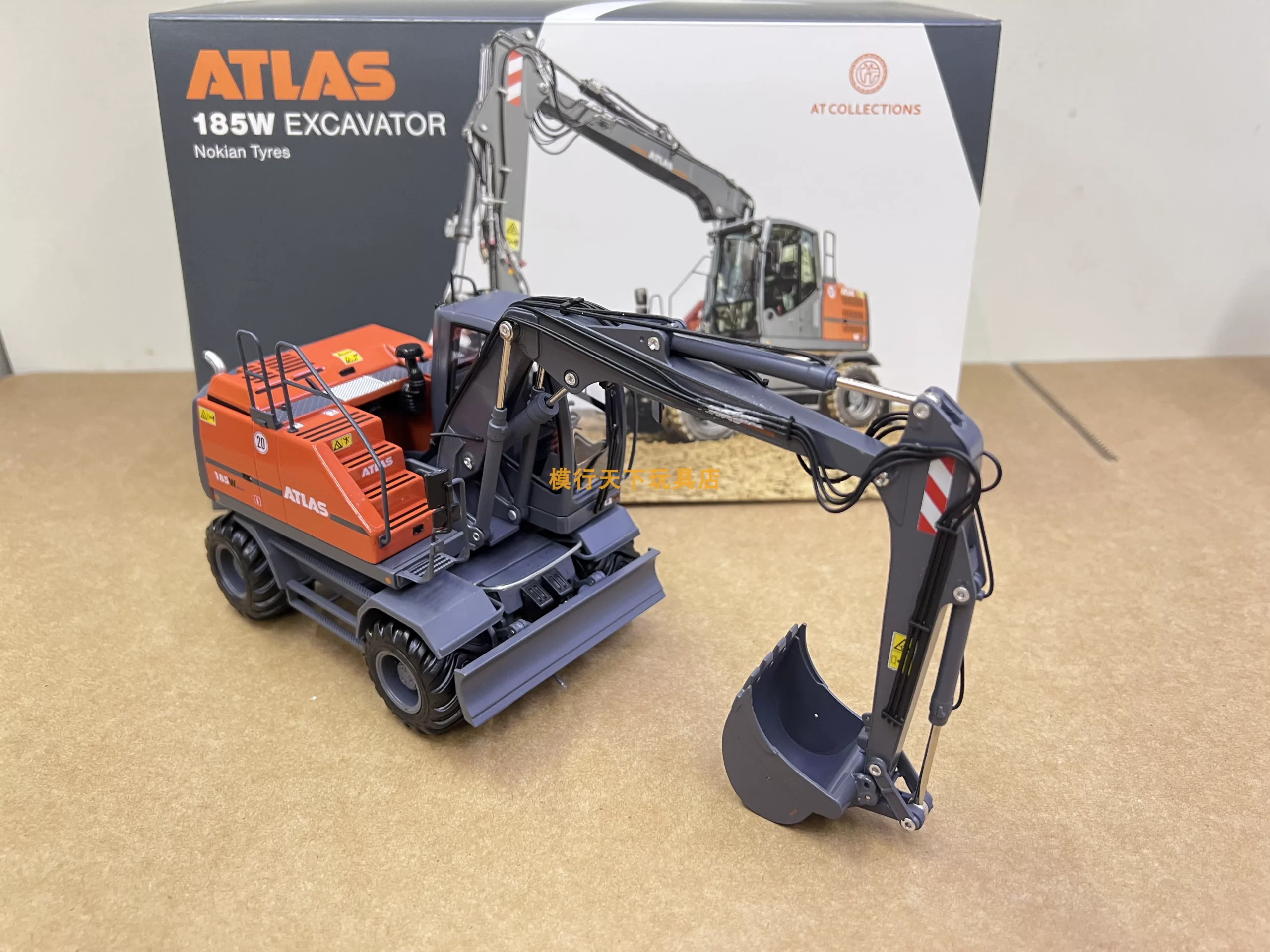ATLAS 185W Atlas Wheel Excavator Alloy Engineering Vehicle Model 1:32 Black Limited Edition - 图片 4