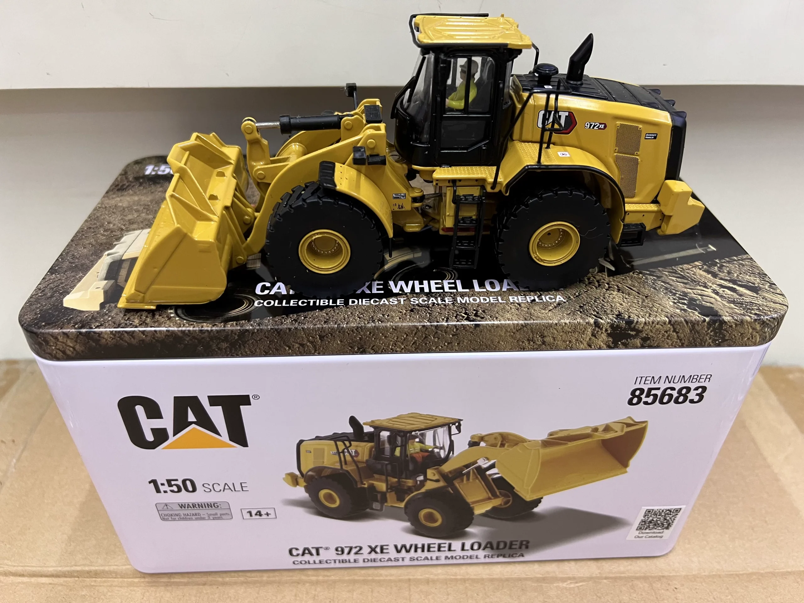 DM 1:50 CAT 972 XE Caterpillar Wheel Loader Alloy Construction Truck Forklift Model 85683 - 图片 1