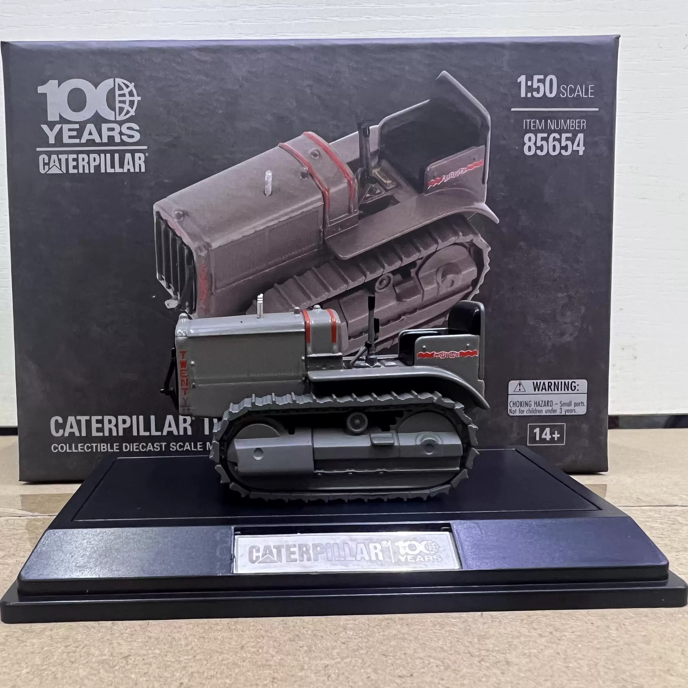 DM 1:50 CAT TWENTY Tractor Caterpillar Tractor Alloy Engineering Vehicle Model 85654 - 图片 2