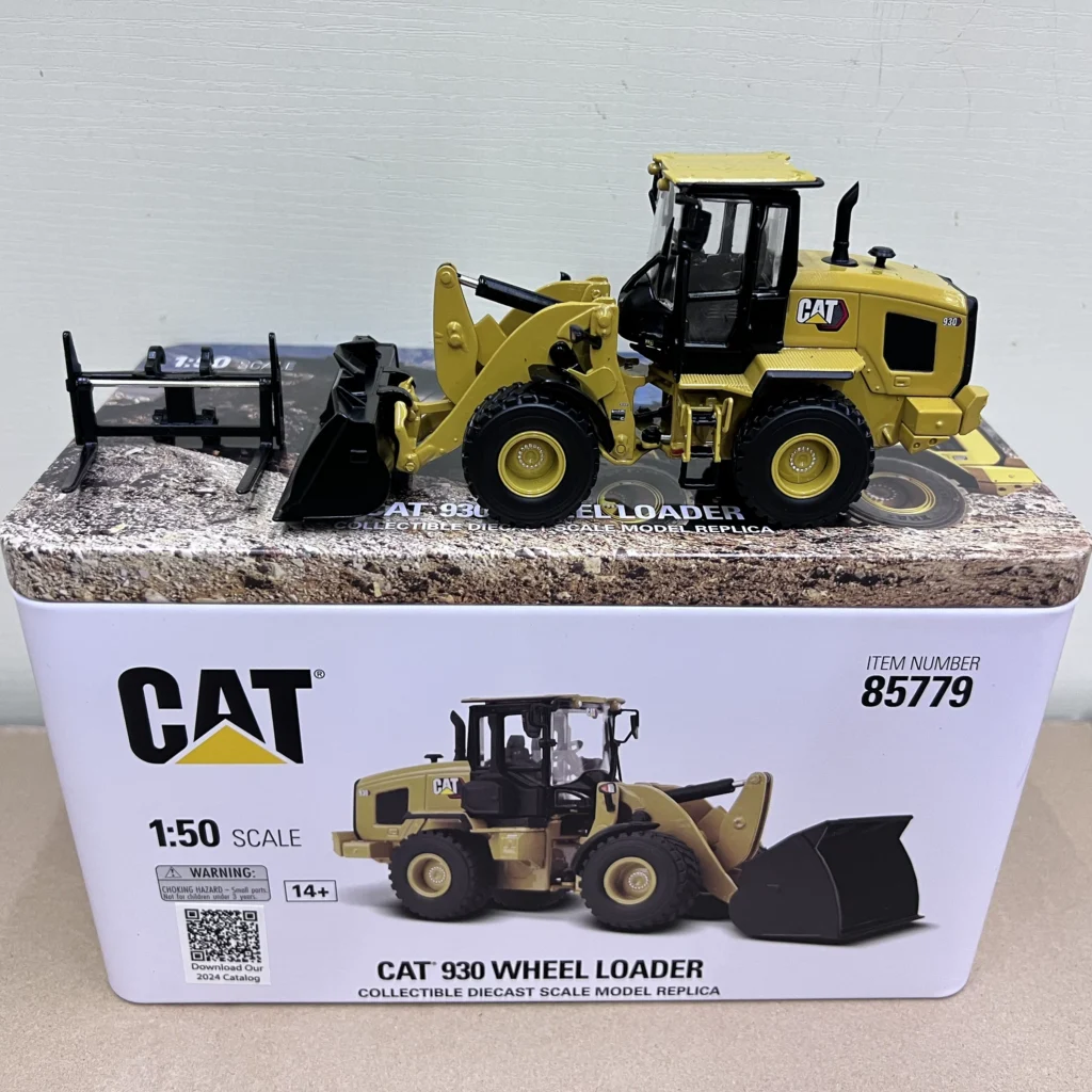 DM 1:50 CAT 930 Caterpillar Wheel Loader Alloy Construction Truck Forklift Model 85779