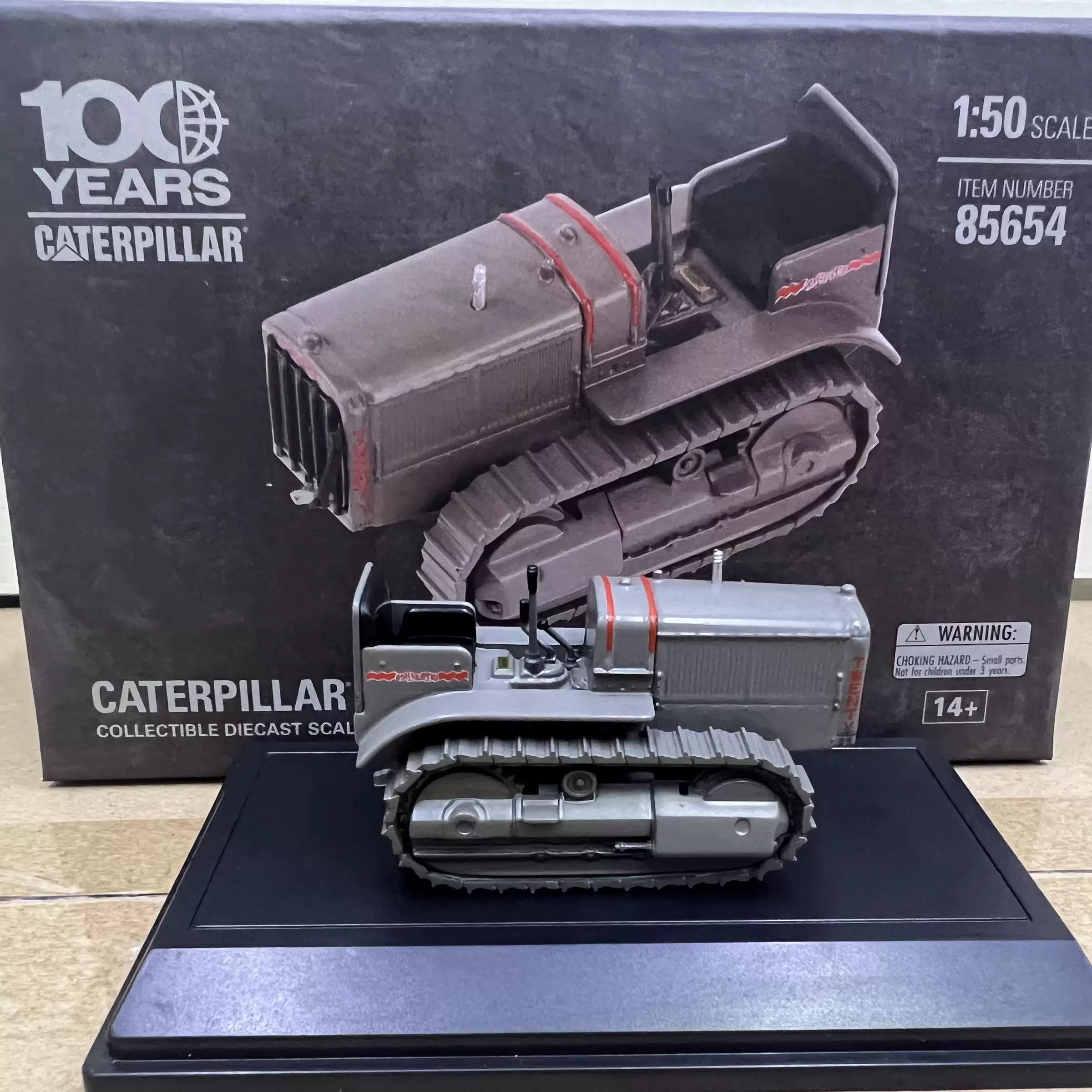 DM 1:50 CAT TWENTY Tractor Caterpillar Tractor Alloy Engineering Vehicle Model 85654 - 图片 3