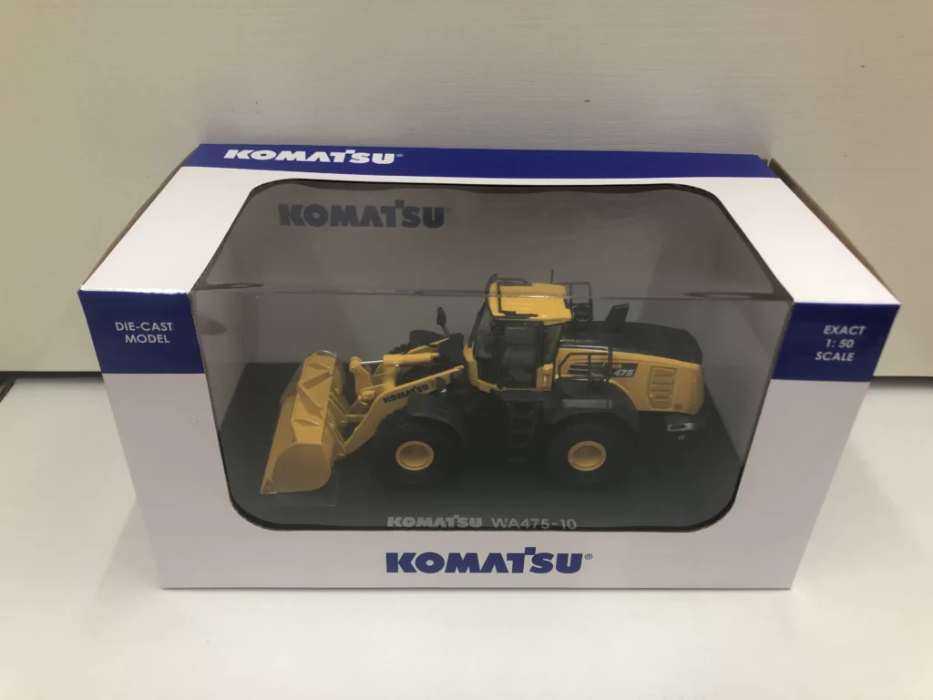 UH 1:50 Komatsu WA475-10 Small pine wheel loader engineering vehicle alloy forklift model 8146