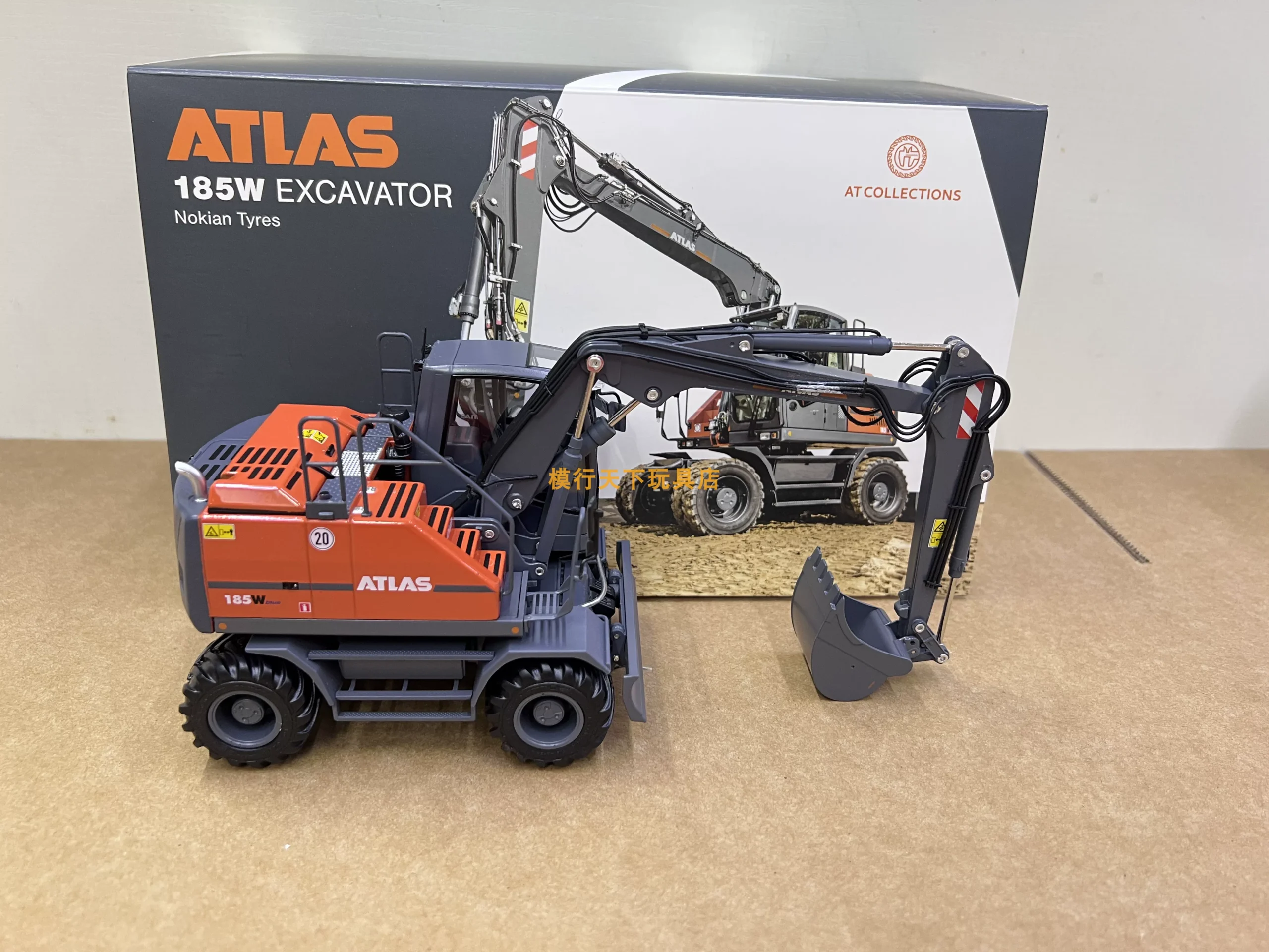 ATLAS 185W Atlas Wheel Excavator Alloy Engineering Vehicle Model 1:32 Black Limited Edition - 图片 3