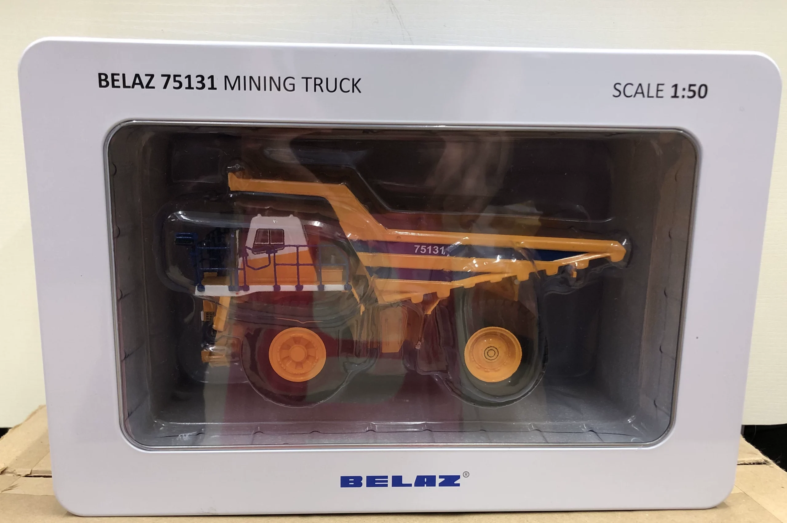 1:50 Belaz 75131 MINING TRUCK BelAZ Mine Truck Alloy Engineering Vehicle Model - 图片 2
