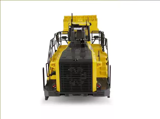 UH 8127 Komatsu WA600-8 Pine Wheel Loader Forklift Alloy Engineering Vehicle Model 1:50