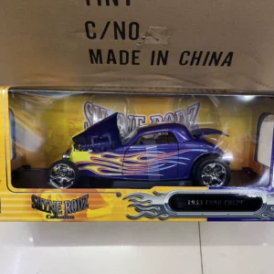 Yiming Road Eagle 1:18 Ford 1933 FORD COUPF Out-of-print vintage car alloy car model