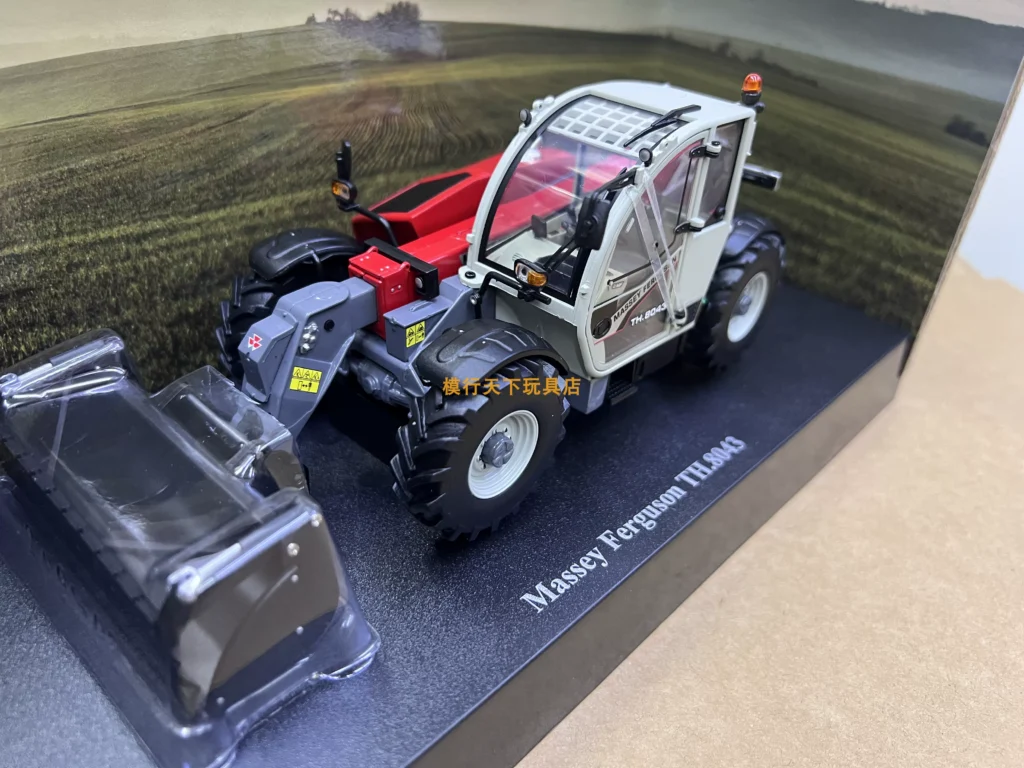 UH6342 1:32 MASSEY FERGUSON TH8043 Massey Ferguson Telescopic Arm Forklift Model