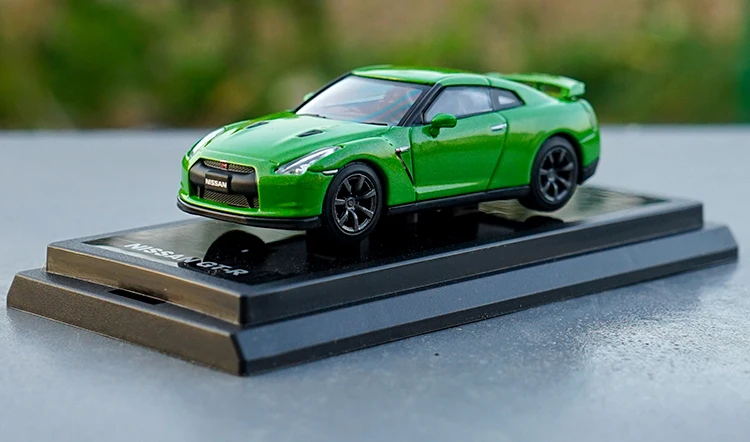 1: 64 GTR GT-R R35 GT500 racing alloy car model Toys Gifts Collection Children