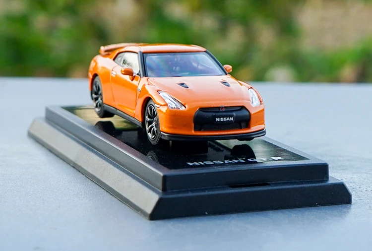 1: 64 GTR GT-R R35 GT500 racing alloy car model Toys Gifts Collection Children