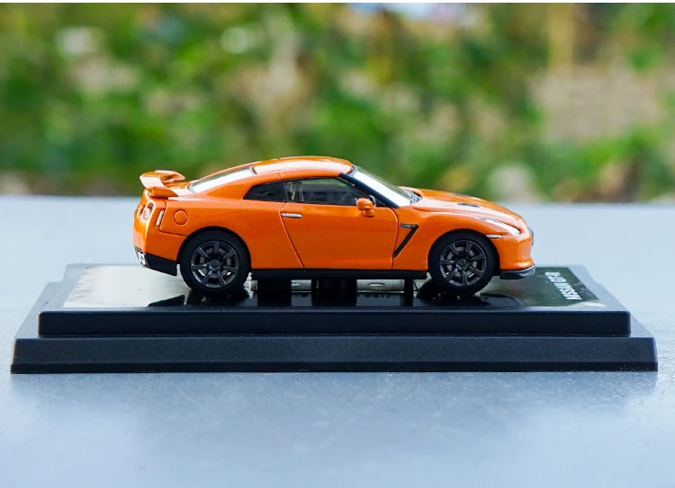 1: 64 GTR GT-R R35 GT500 racing alloy car model Toys Gifts Collection Children