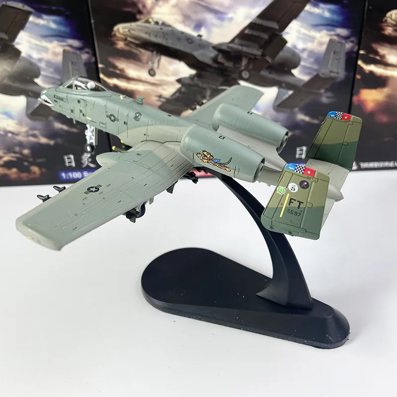 1/100 United States A-10 Thunderbolt Ii Attack Aircraft A10 Tiger Shark Squadron Alloy Aircraft Model Collection