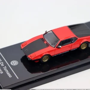 Para 1/64 1972 De Tomaso Pantera GTS sports car model