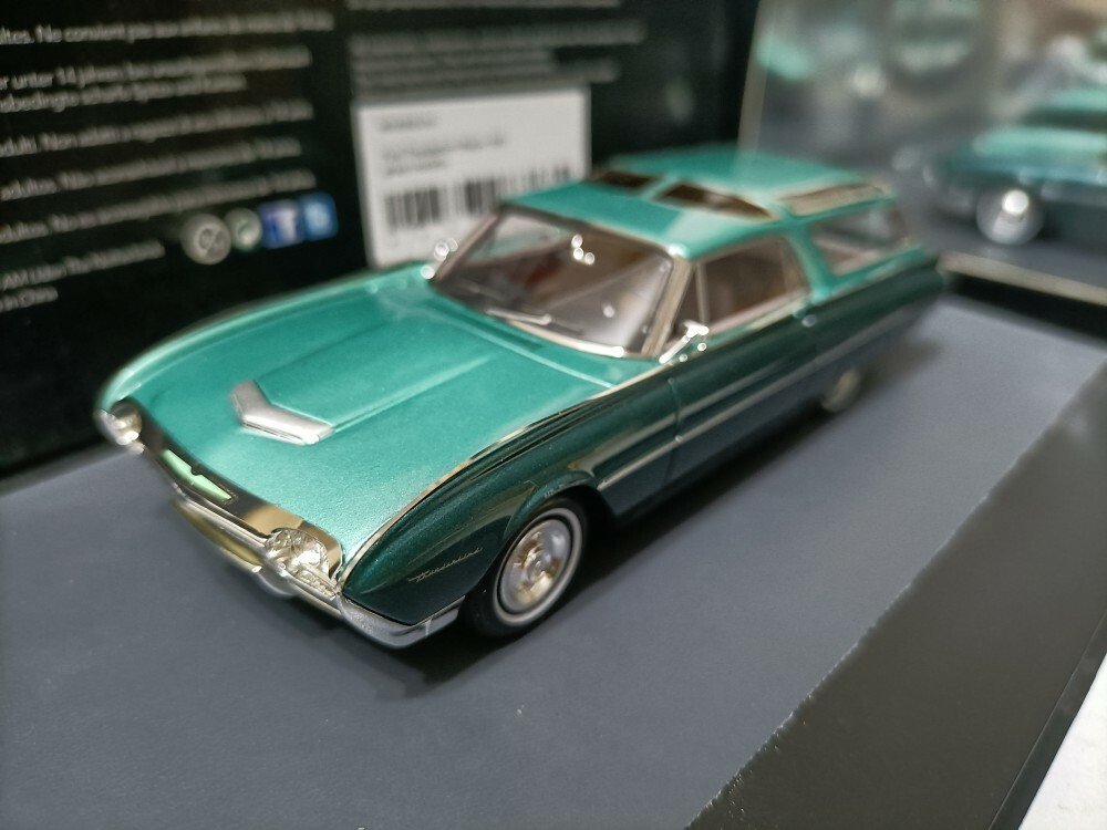 Matrix 1/43 Ford Thunderbird Wagon 1962 car model